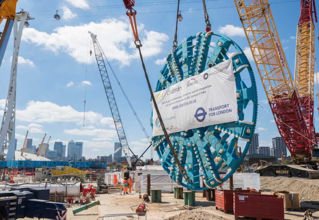 Cutter head for the Silvertown Tunnel is lowered into the shaft.